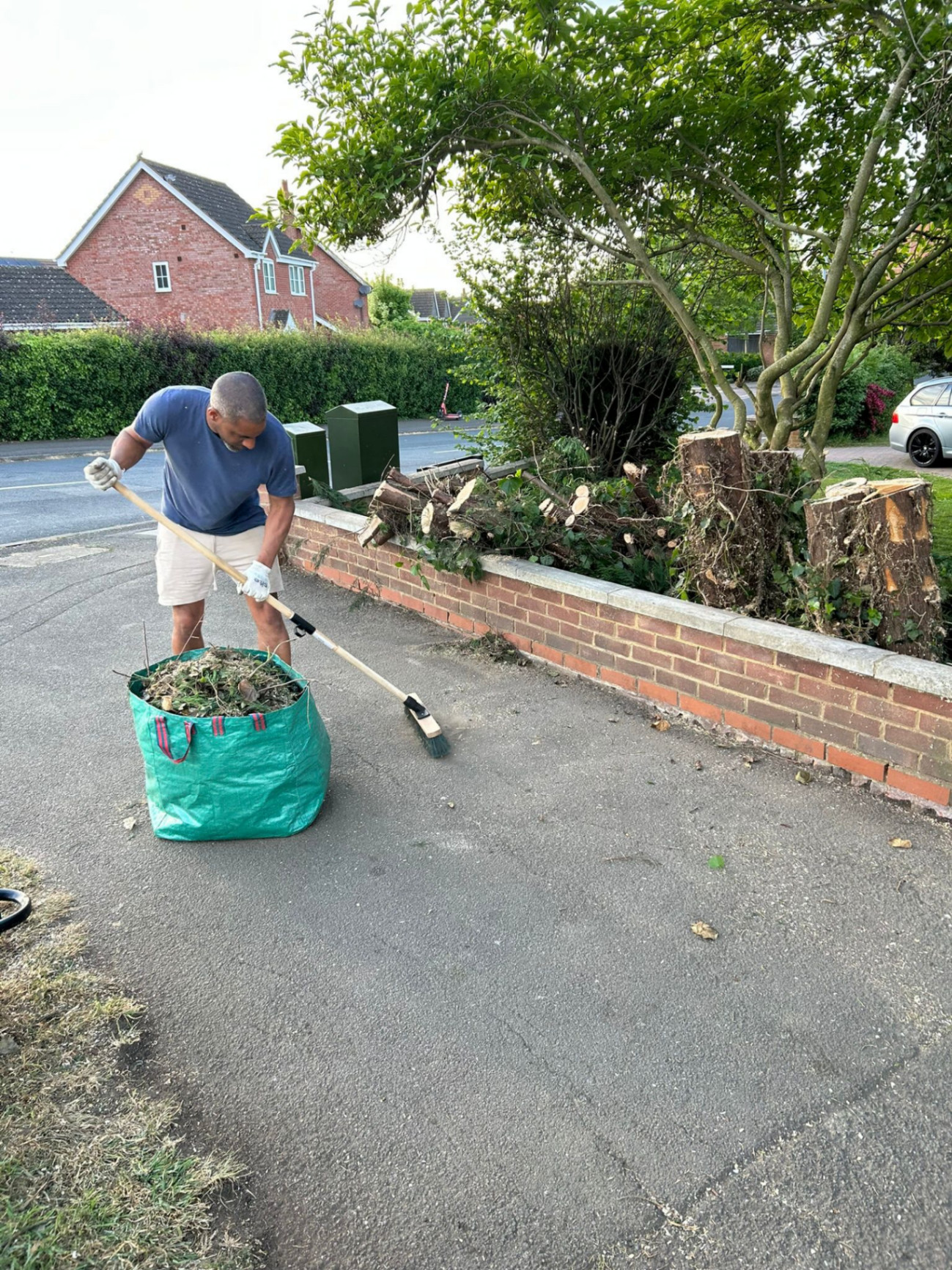 Exterior and garden maintenance work in a Bedfordshire village.
